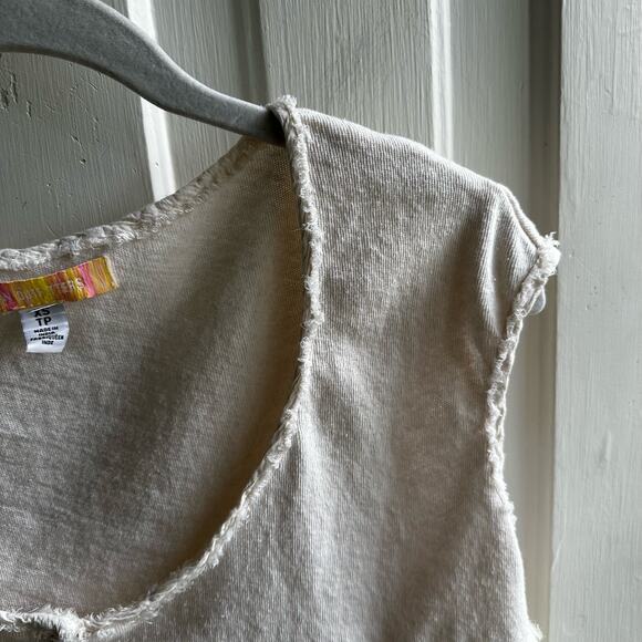 Urban Outfitters Cropped Scoop Neck Top - Picture 3 of 7